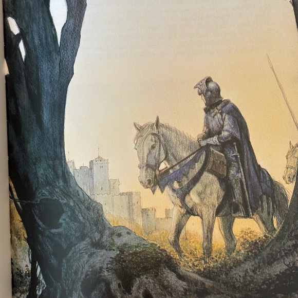 King Arthur & The legends of Camelot illustrated book by Molly Perham - Picture 12 of 12